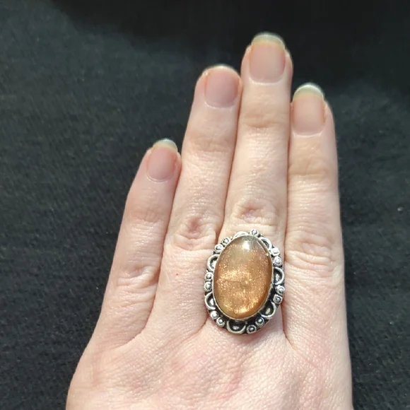 Silver Plated Peach Sunstone Gemstone Oval Statement Ring - Size 8.75 - Picture 2 of 9